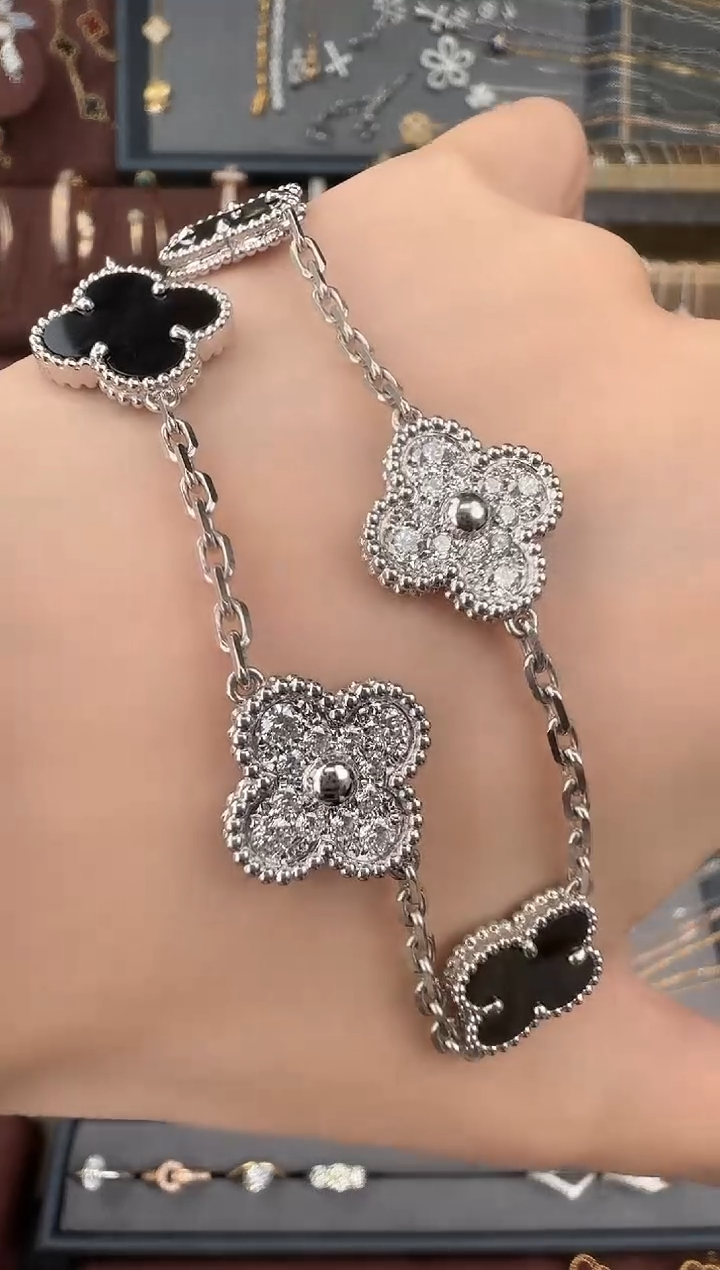 【闪购商品】钻石手链18K金镶嵌熊猫五花手链（高定款）