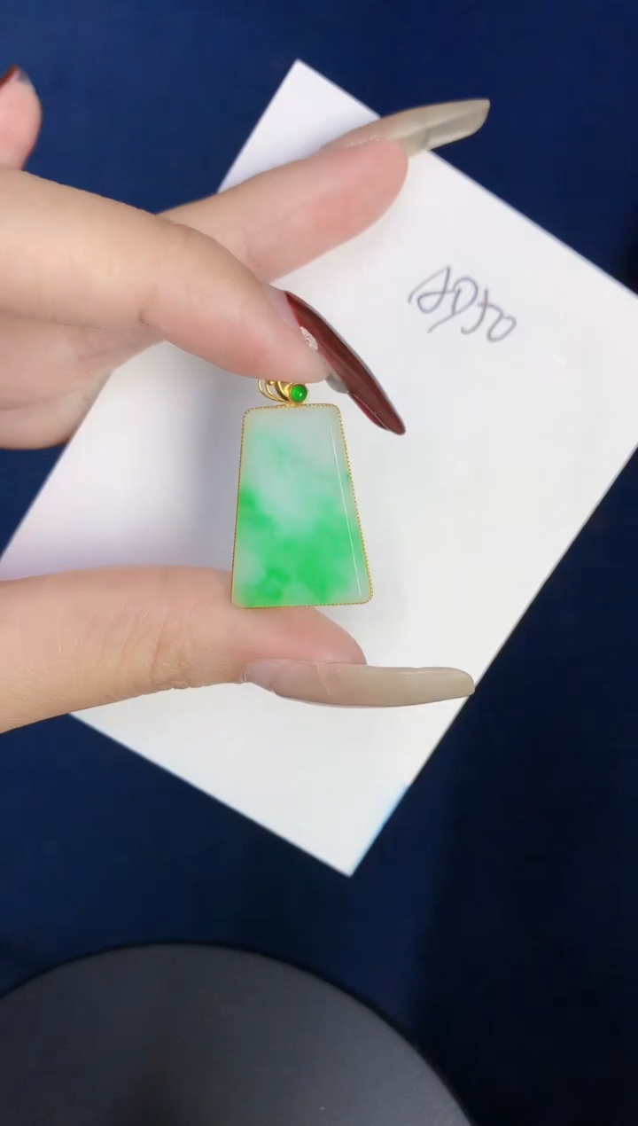 【闪购商品】翡翠颈饰18K金镶嵌0000000000