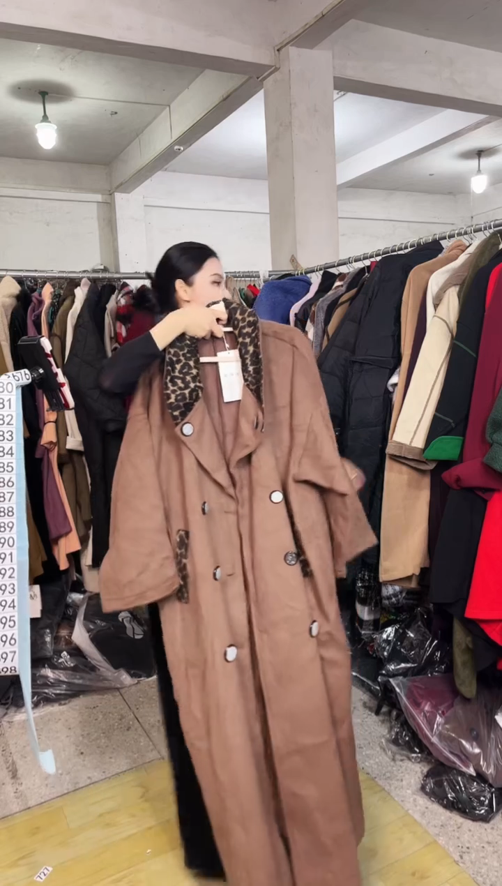 663闪购外套外披马甲打底裤子