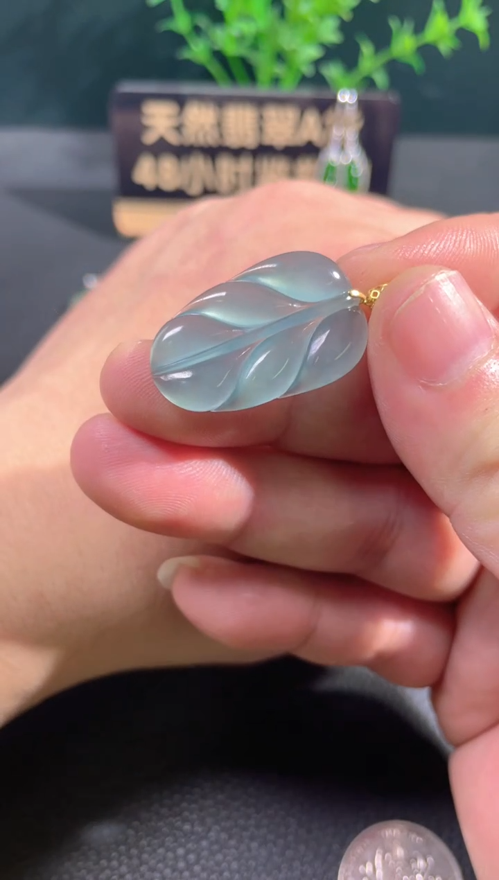 【闪购商品】翡翠颈饰18K金镶嵌翡翠