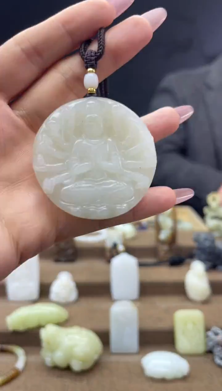 颈饰未镶嵌和田玉1