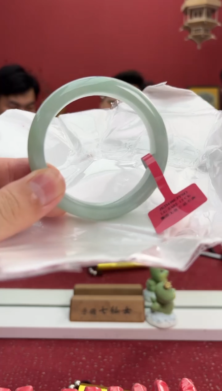 【闪购商品】翡翠手镯未镶嵌1手镯