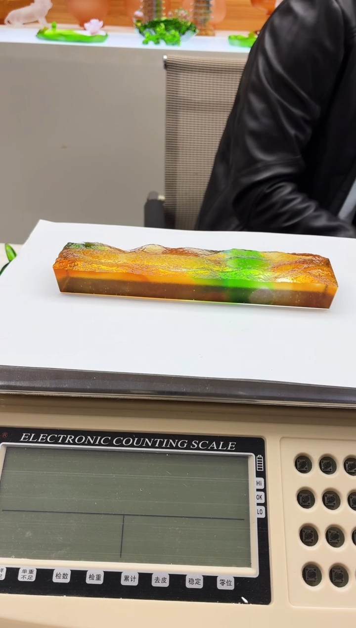 手工艺品琉璃19.5公分彩色纸镇