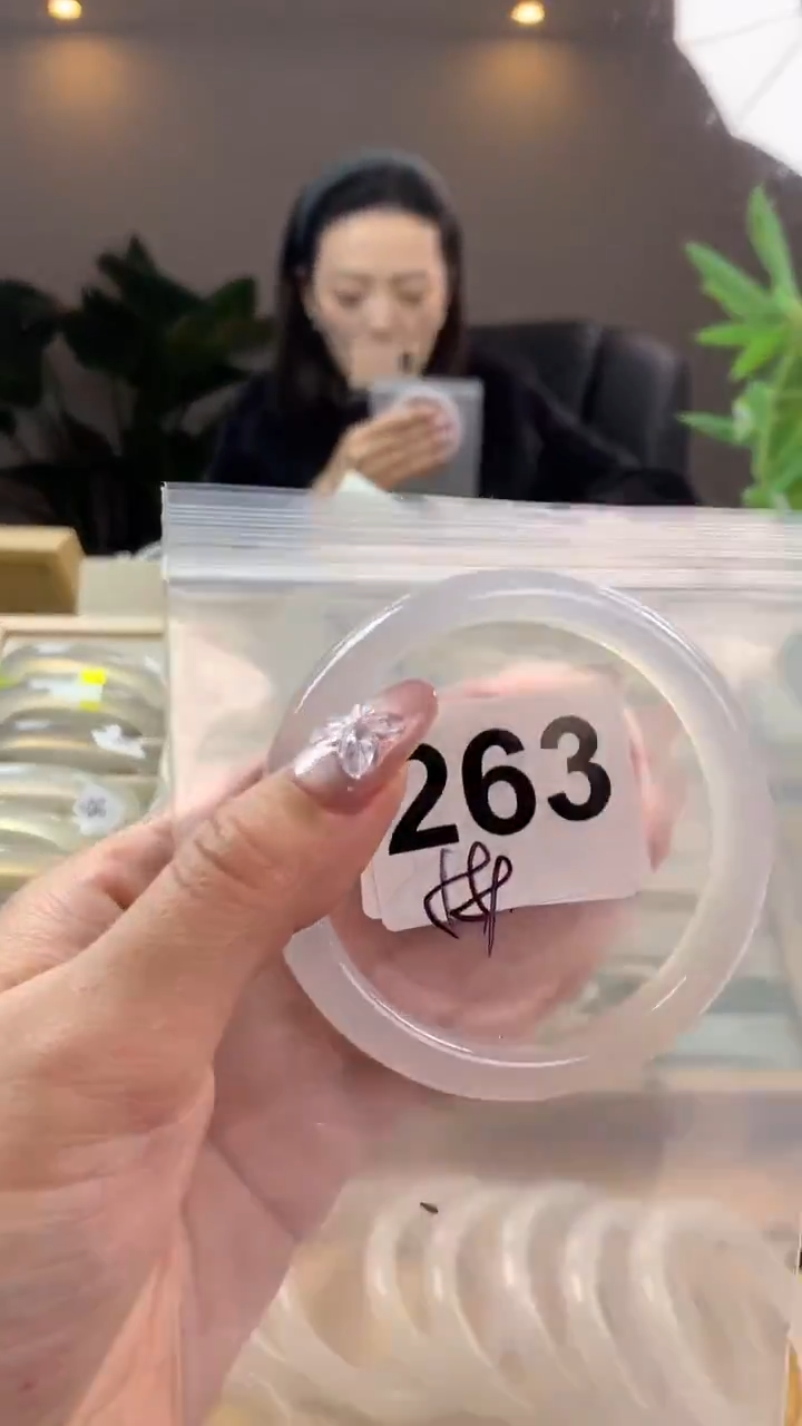 【闪购商品】玛瑙/玉髓手镯未镶嵌263