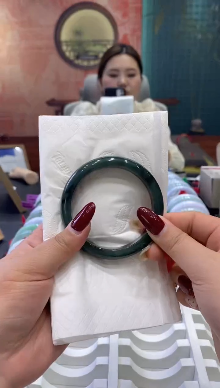 【闪购商品】翡翠手镯未镶嵌多人003918