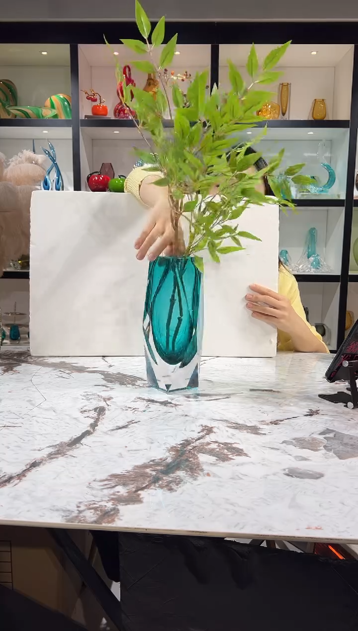 蓝色切面花瓶 现货