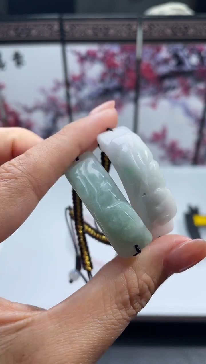 吊坠(不含链)未镶嵌翡翠随机发一（手牌）