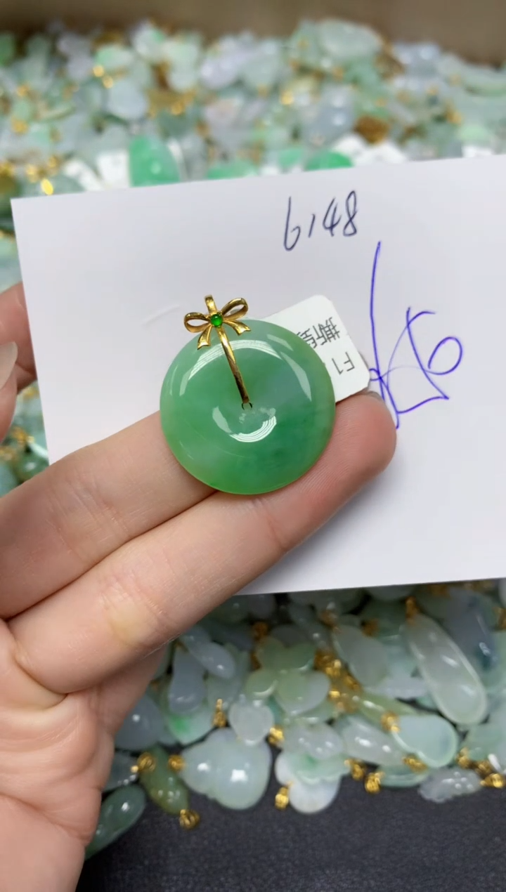 【闪购商品】翡翠颈饰18K金镶嵌天然翡翠A货