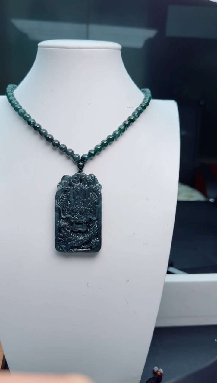 【闪购商品】翡翠颈饰未镶嵌11111111111111