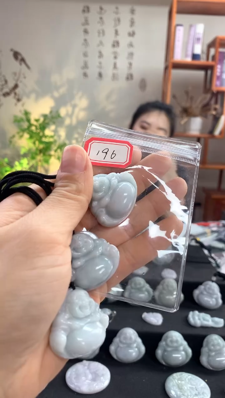 【闪购商品】翡翠颈饰未镶嵌佛公196 多样性发一件