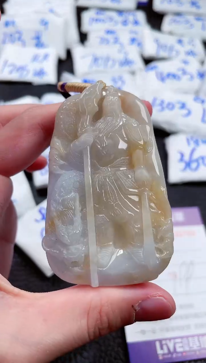 【闪购商品】翡翠未镶嵌颈饰00002702