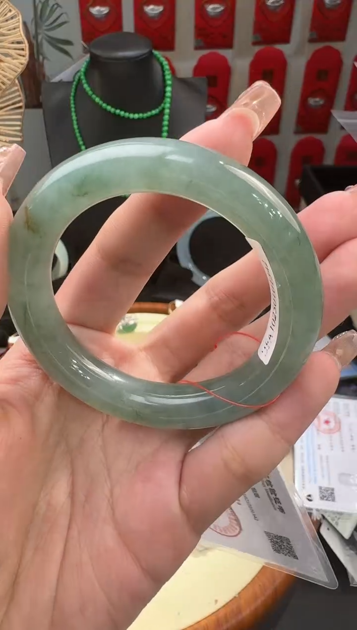 【闪购商品】翡翠手镯未镶嵌手镯