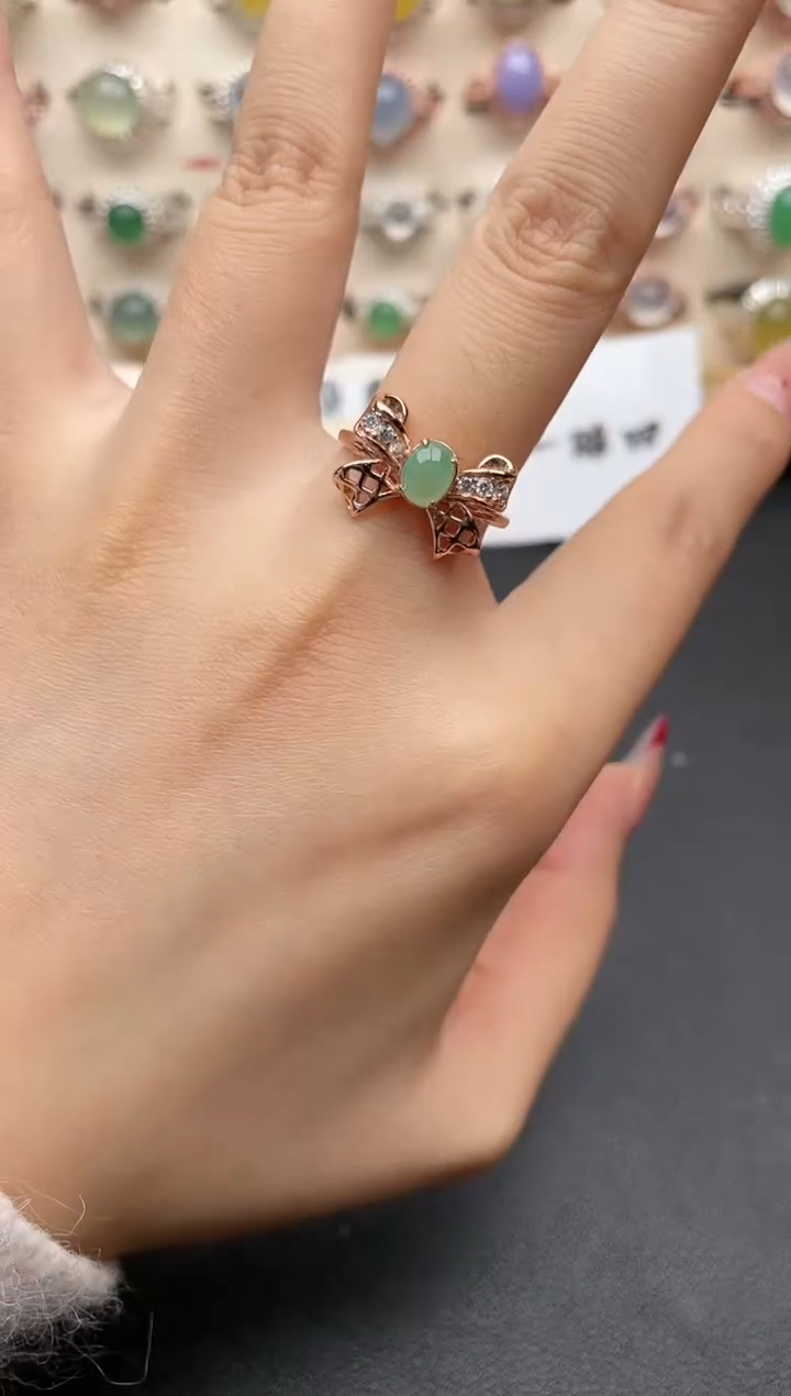 【闪购商品】翡翠戒指银S925镶嵌一物一证一礼盒