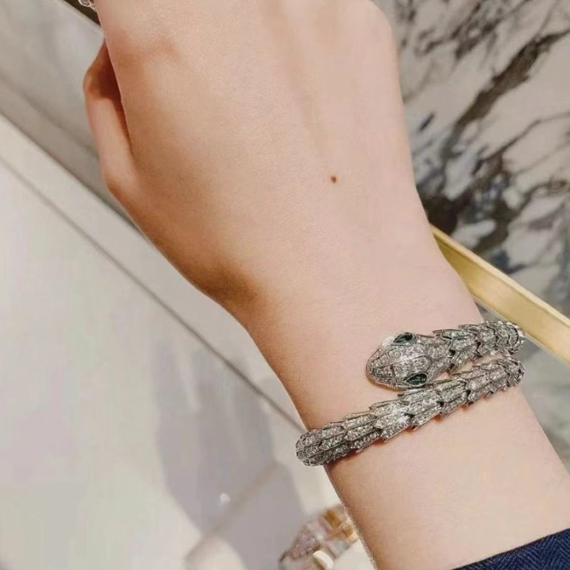 《诺语》围巾 蛇王围巾气质 时尚百搭个性满钻围巾手工女士