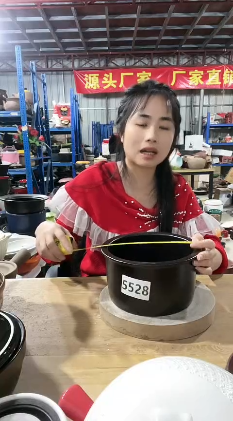 陶5528瑕疵2.0黑锅不带盖打磨