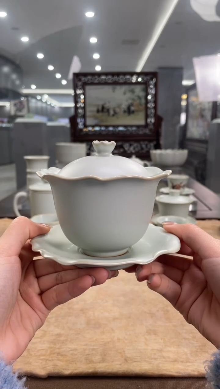 【闪购商品】周泽堂天青荷叶盖碗