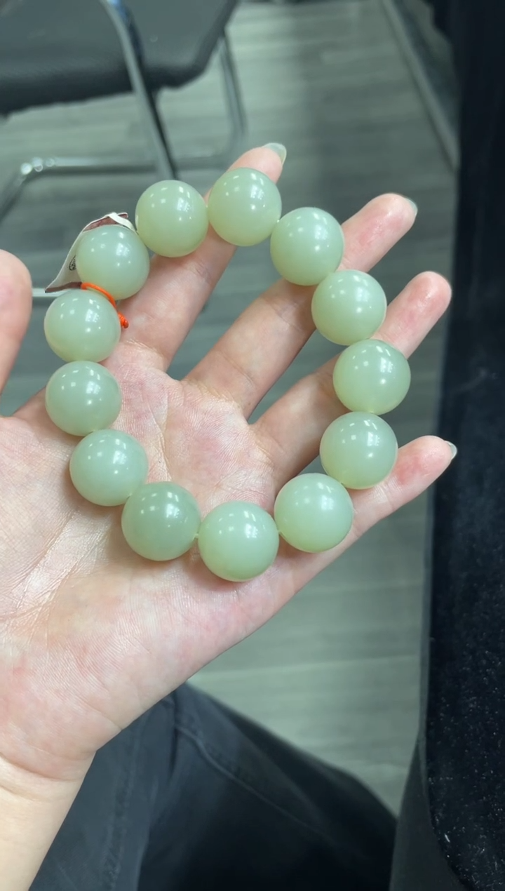 未镶嵌手串和田玉青白玉卡18手串