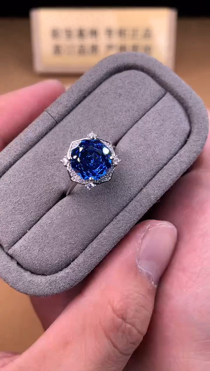 银S925镶嵌戒指托帕石2222