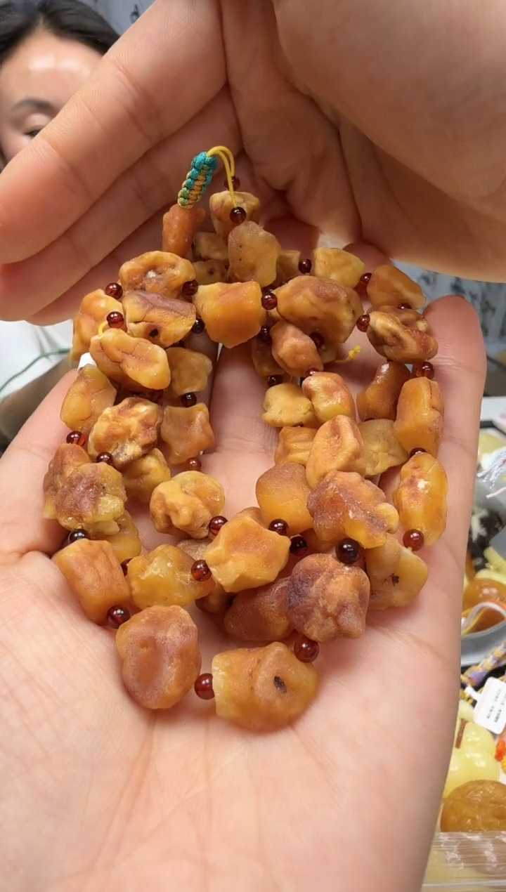 裸石琥珀未镶嵌如图