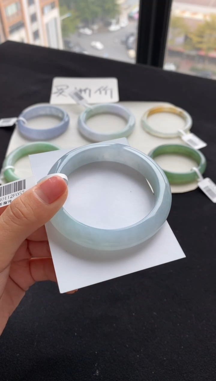 【闪购商品】翡翠手镯未镶嵌55正圈--不退不换