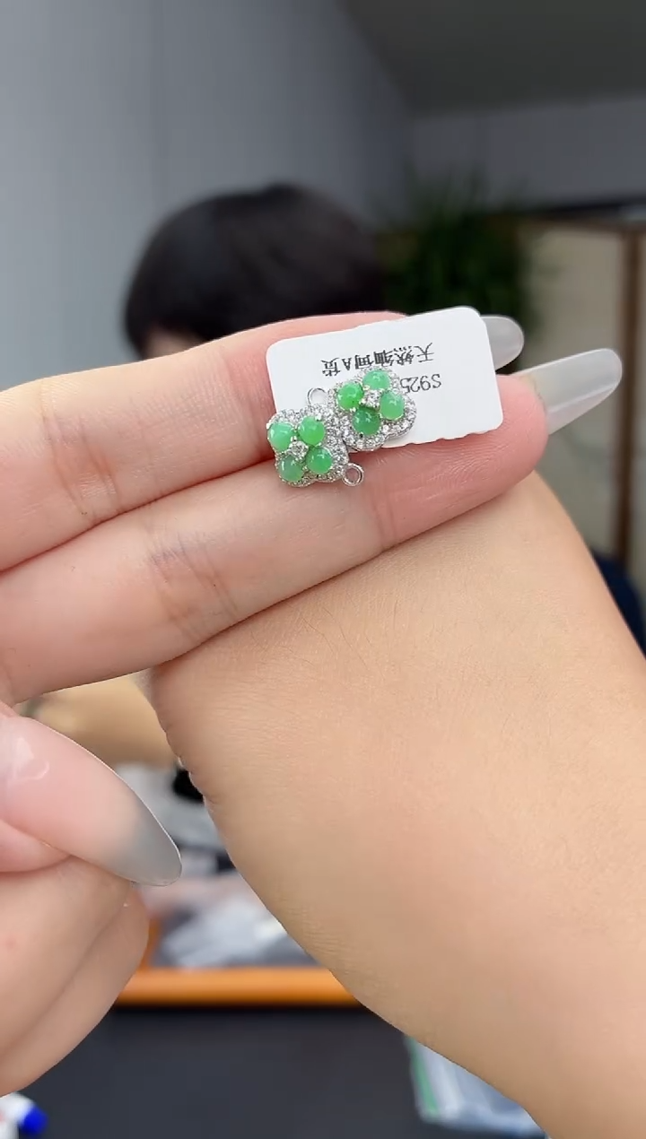 颈饰银S925镶嵌翡翠1111111111111