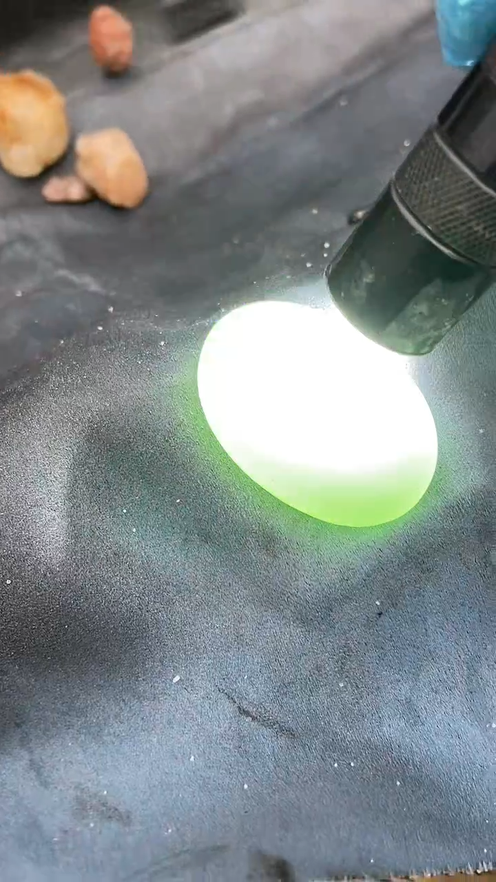 颈饰未镶嵌和田玉（糖玉）0042