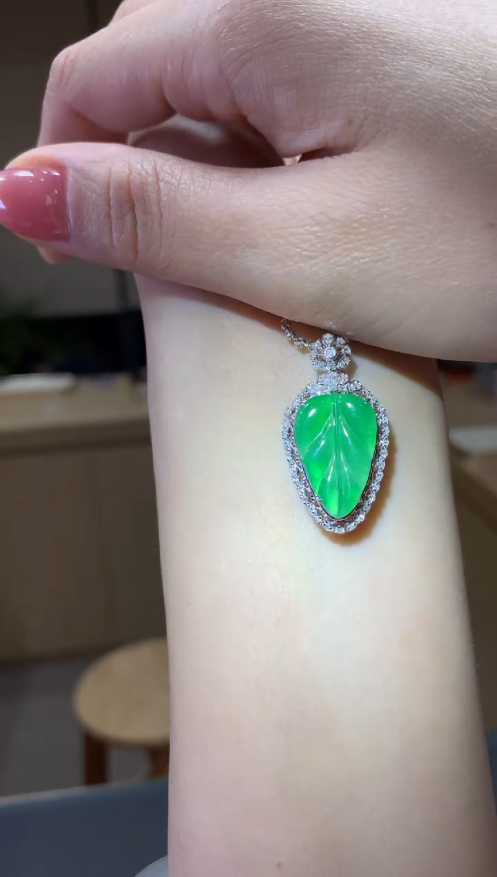 【闪购商品】翡翠颈饰18K金镶嵌|不退不换