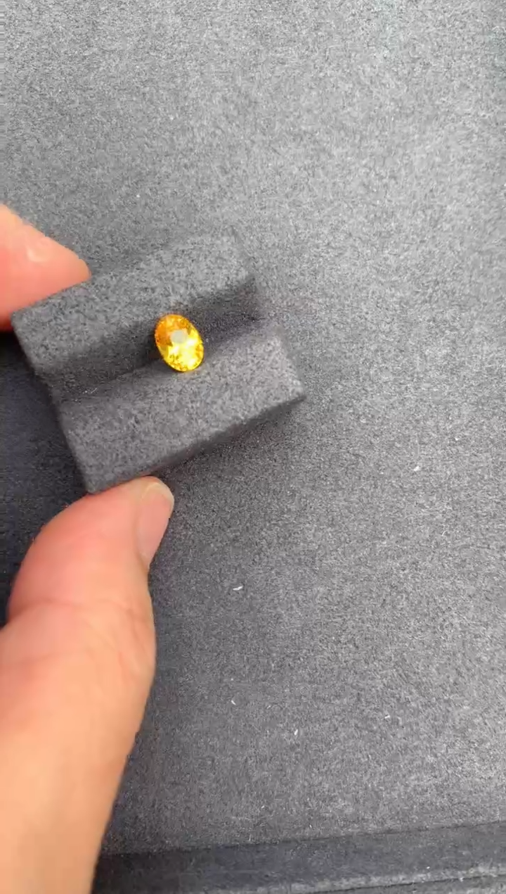 【闪购商品】彩色蓝宝石裸石未镶嵌1ct黄蓝宝