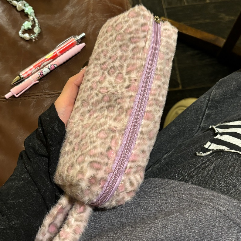 秋冬毛茸茸豹纹笔袋可手提大容量收纳包包化妆包