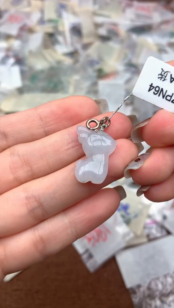 未镶嵌挂件翡翠—