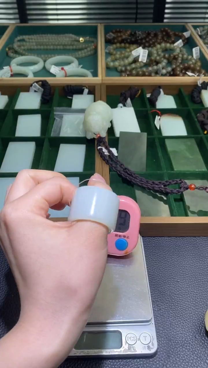 颈饰未镶嵌和田玉S*N且末料扳指