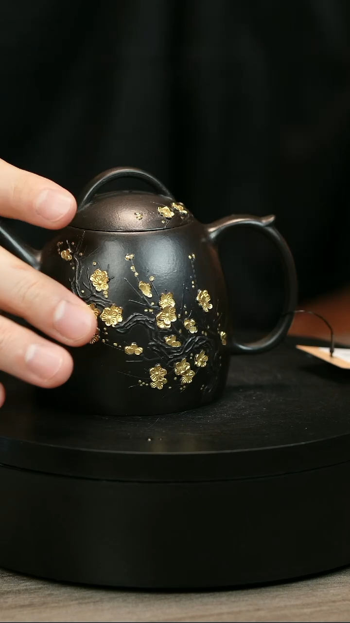 茶壶紫砂用****3H2159陈春芬朱泥还原烧梅花秦权
