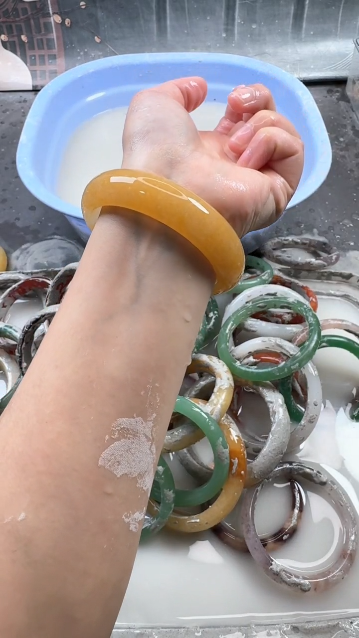 【闪购商品】石英质玉手镯未镶嵌87 6160