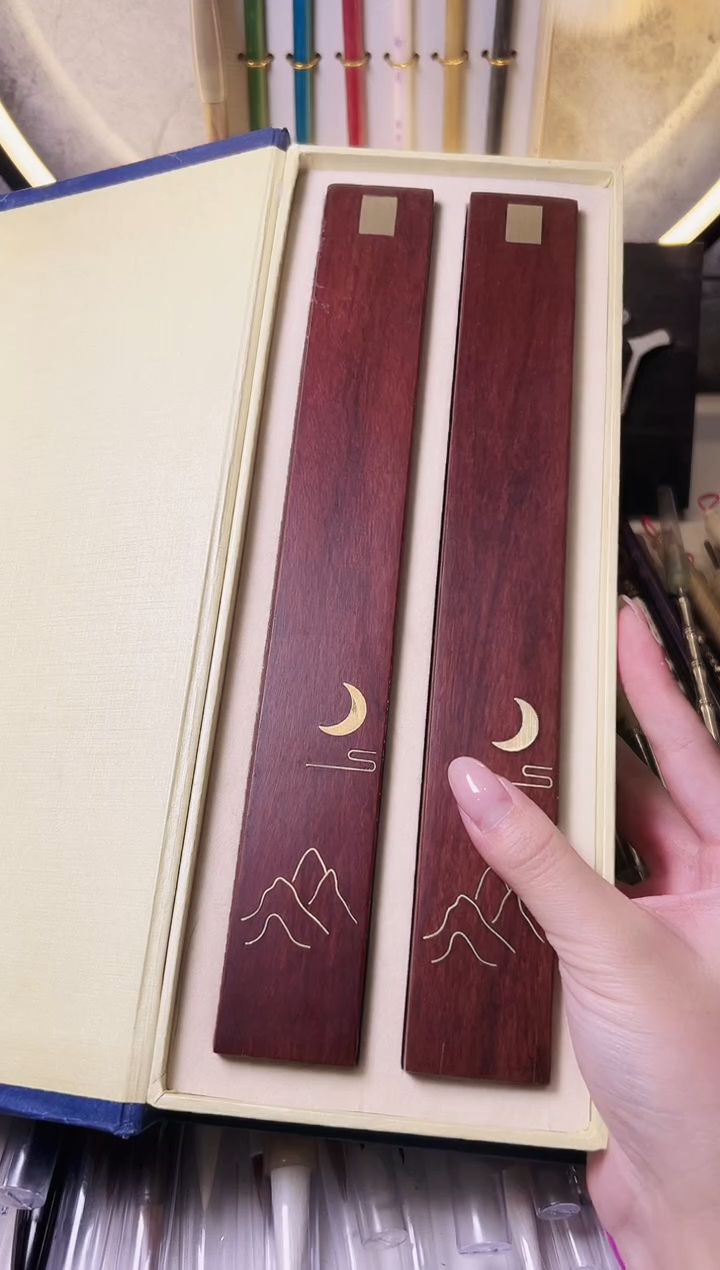 【闪购商品】瑕疵黑梓木      镇尺一对