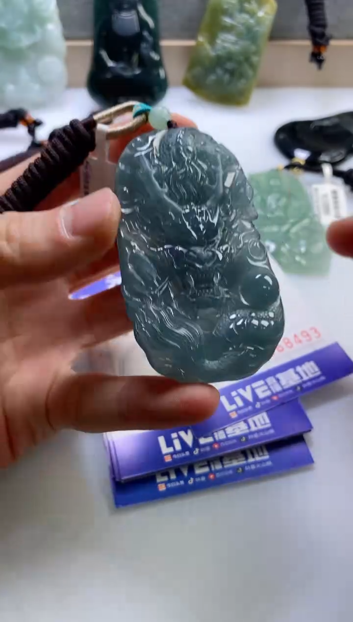 【闪购商品】翡翠挂件未镶嵌             