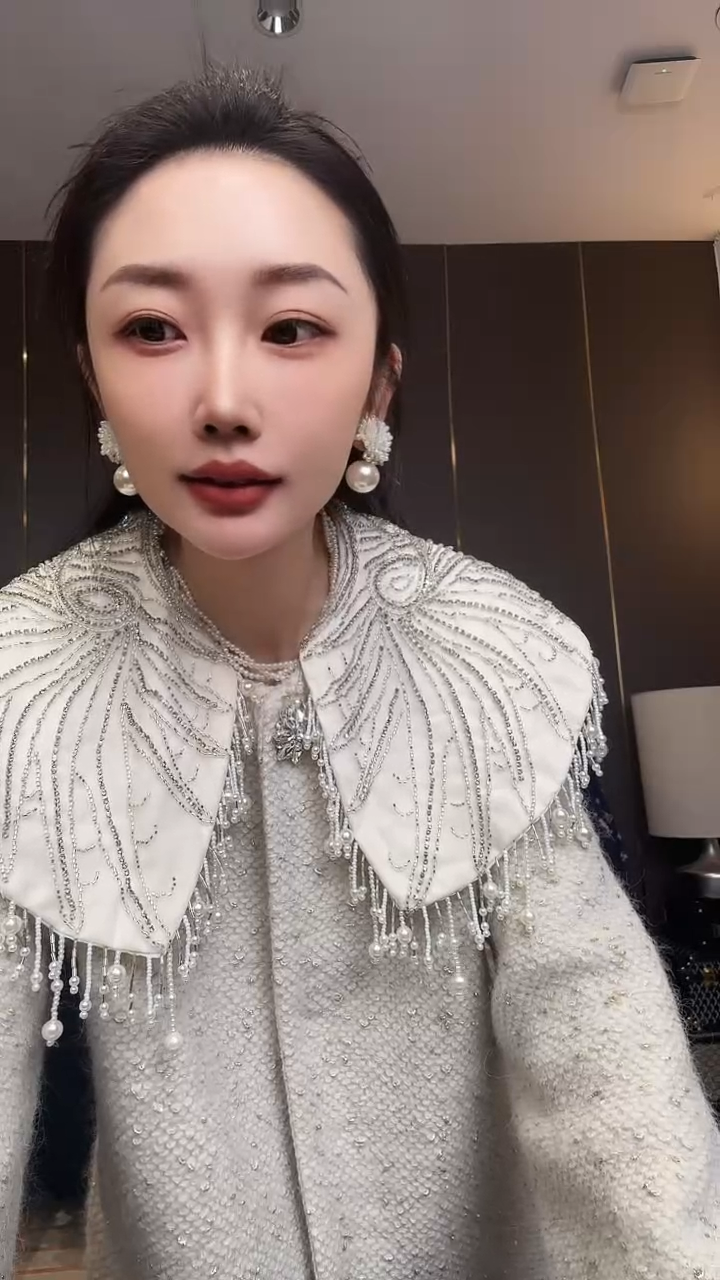 挂脖款樱****子盎然  M