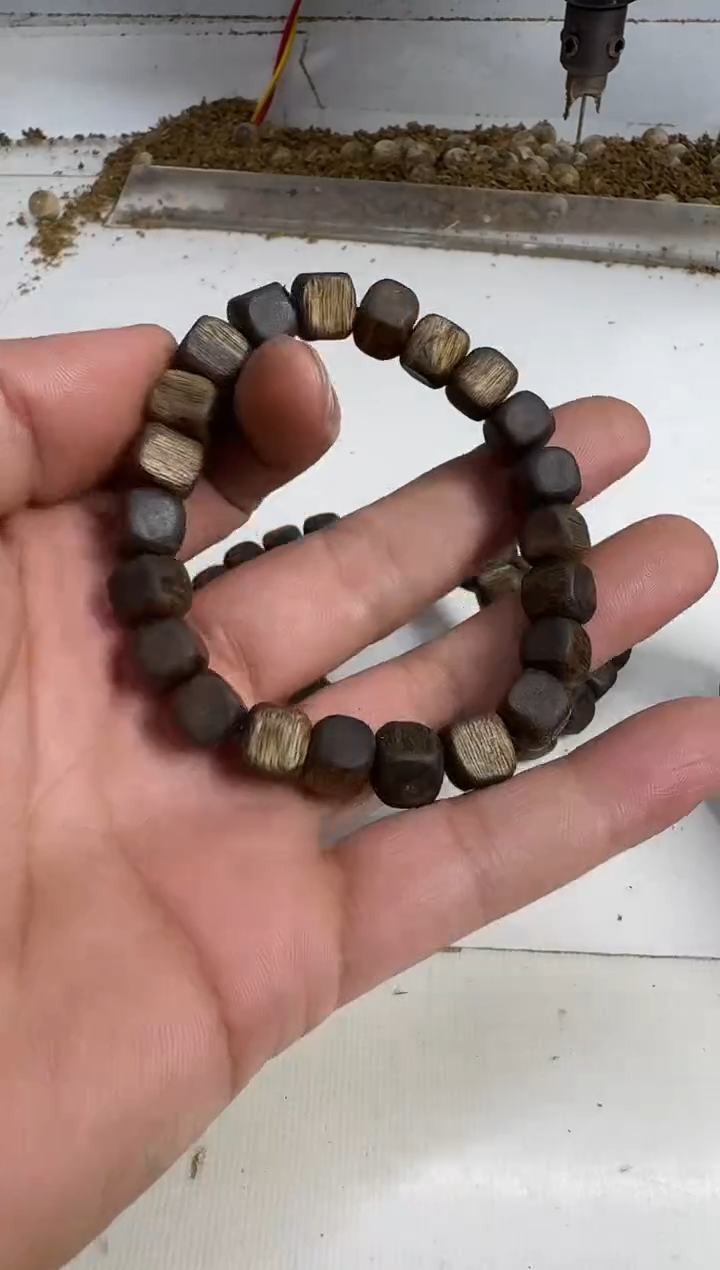 手串沉香乌身0.8规格单圈8克方珠