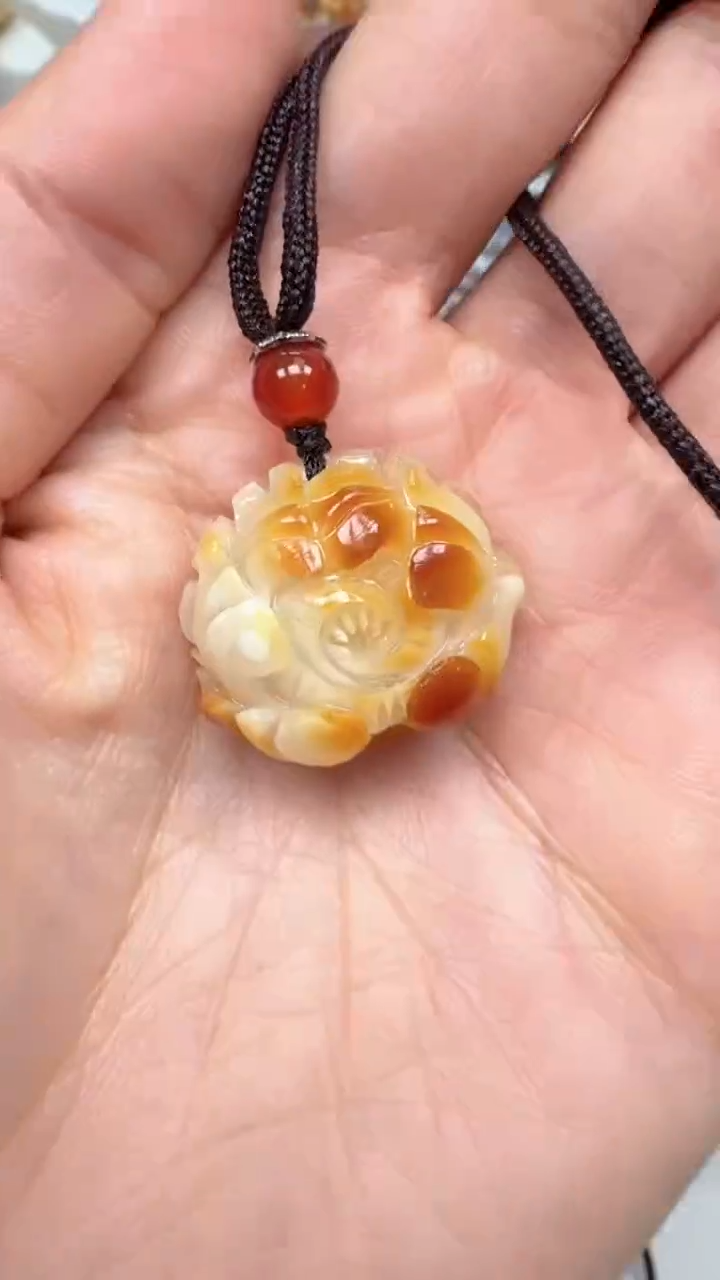 裸石琥珀未镶嵌如图