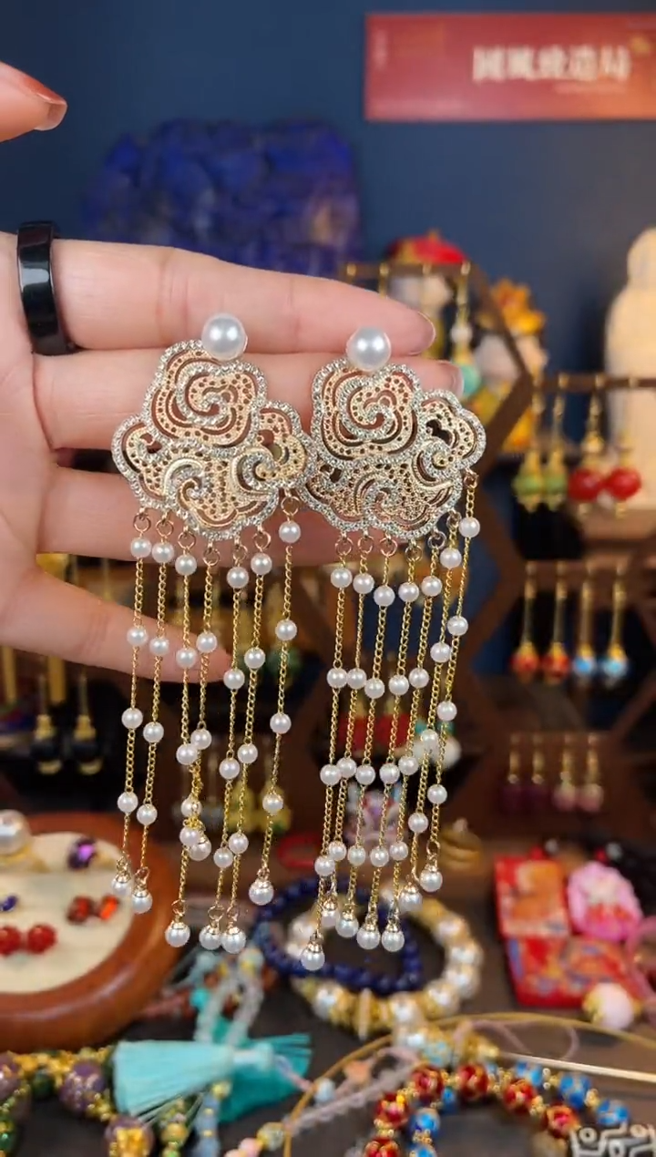 【闪购商品】351号美人卷珠帘花丝镶嵌款耳钉