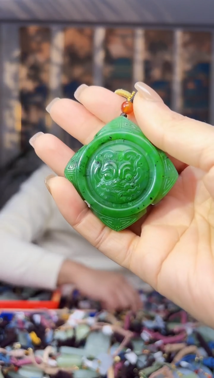 【闪购商品】和田玉挂件未镶嵌拍一发一