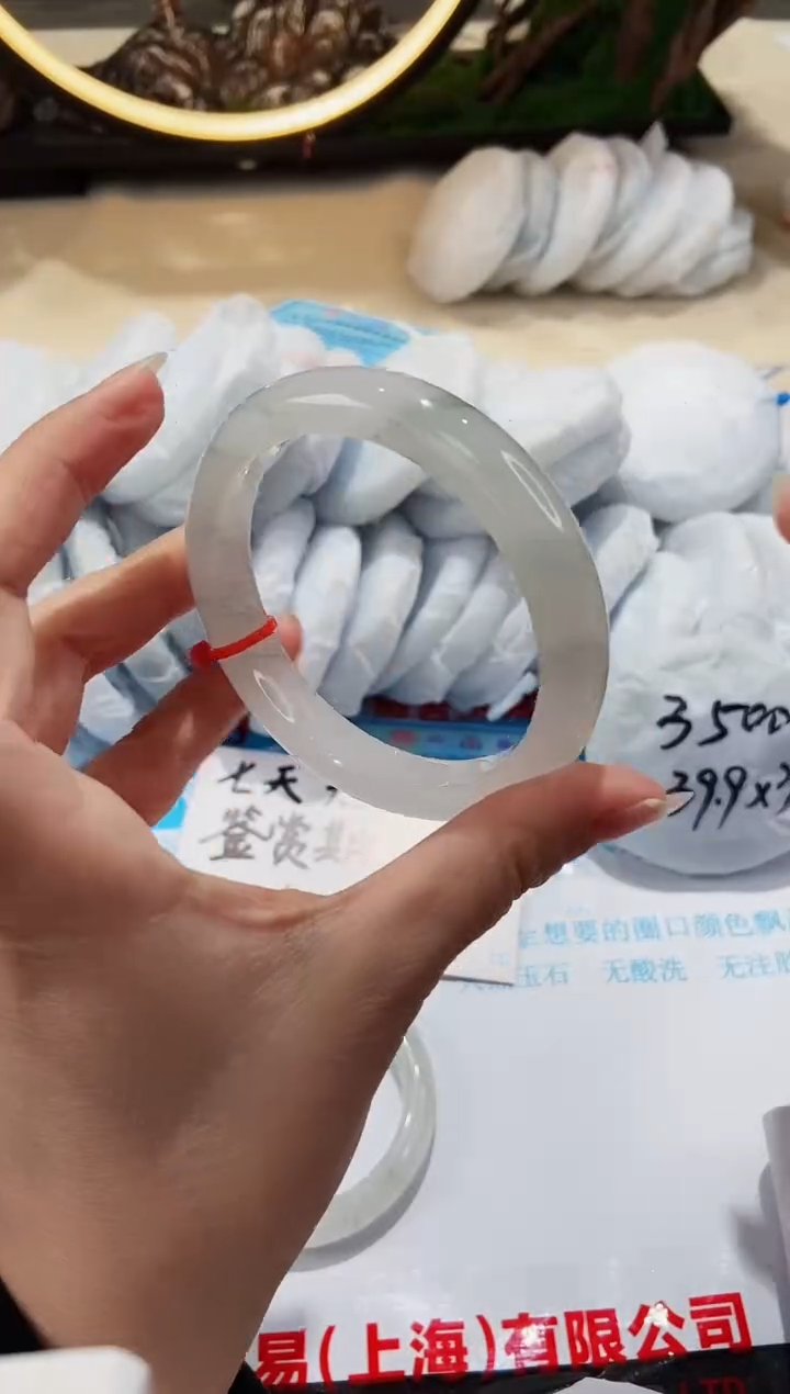 【闪购商品】石英质玉手镯未镶嵌166-60