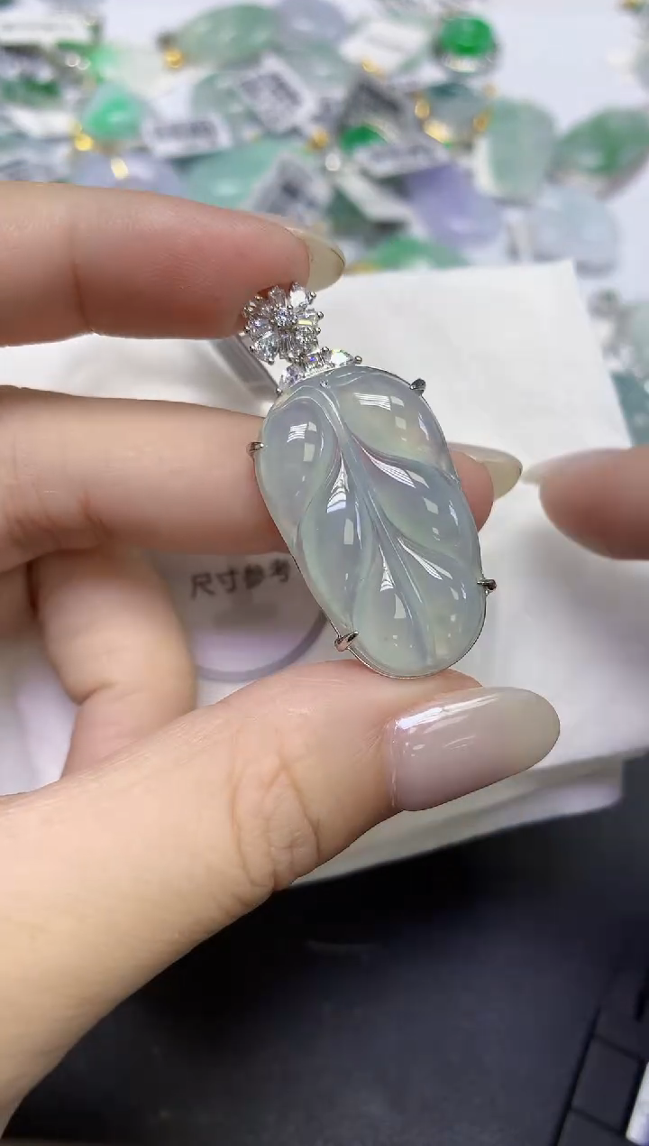 颈饰未镶嵌翡翠天然缅甸翡翠A货百元以上9元证书费自理