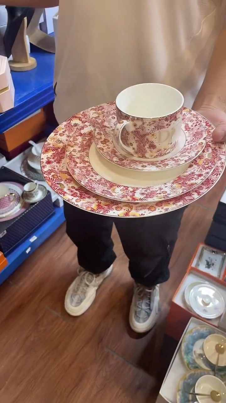 杯鸿辉家品牌瓷器，京东包邮！