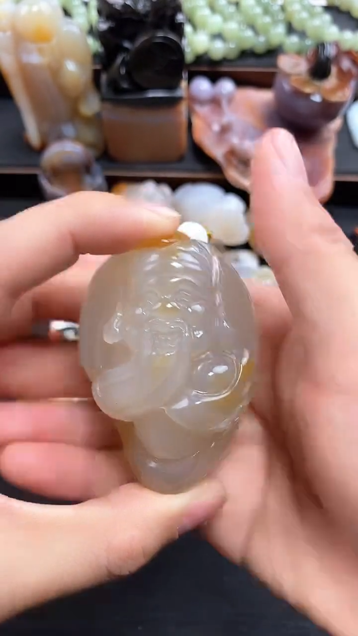 【闪购商品】玛瑙/玉髓手把件未镶嵌1