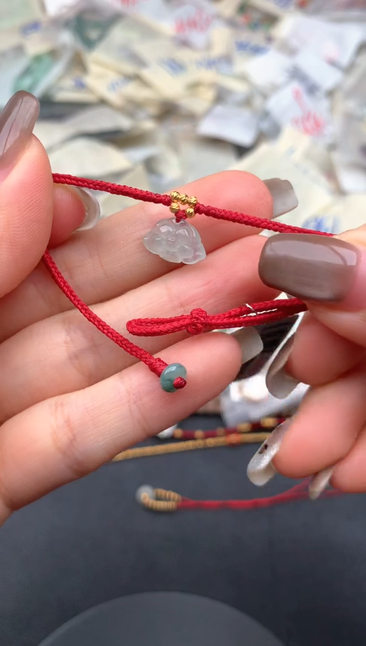 18K金镶嵌挂件翡翠一