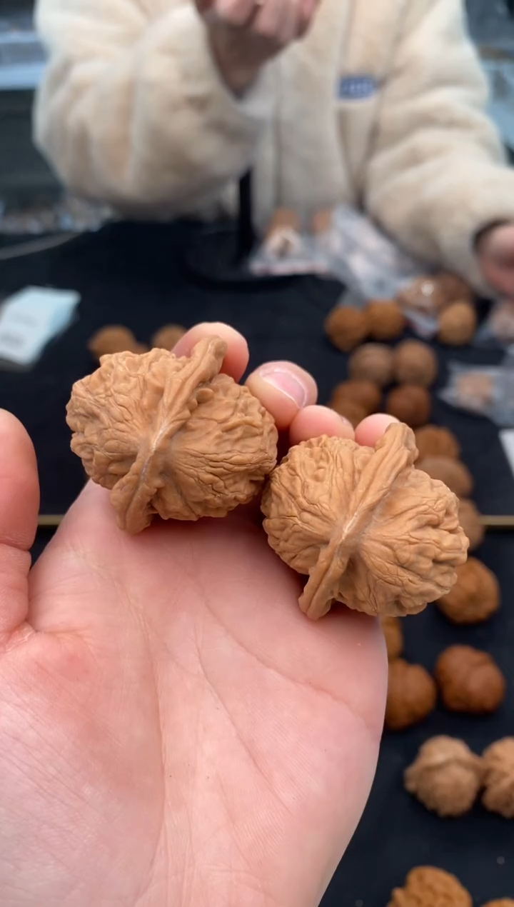 【闪购商品】文玩核桃把件大红袍39-t026