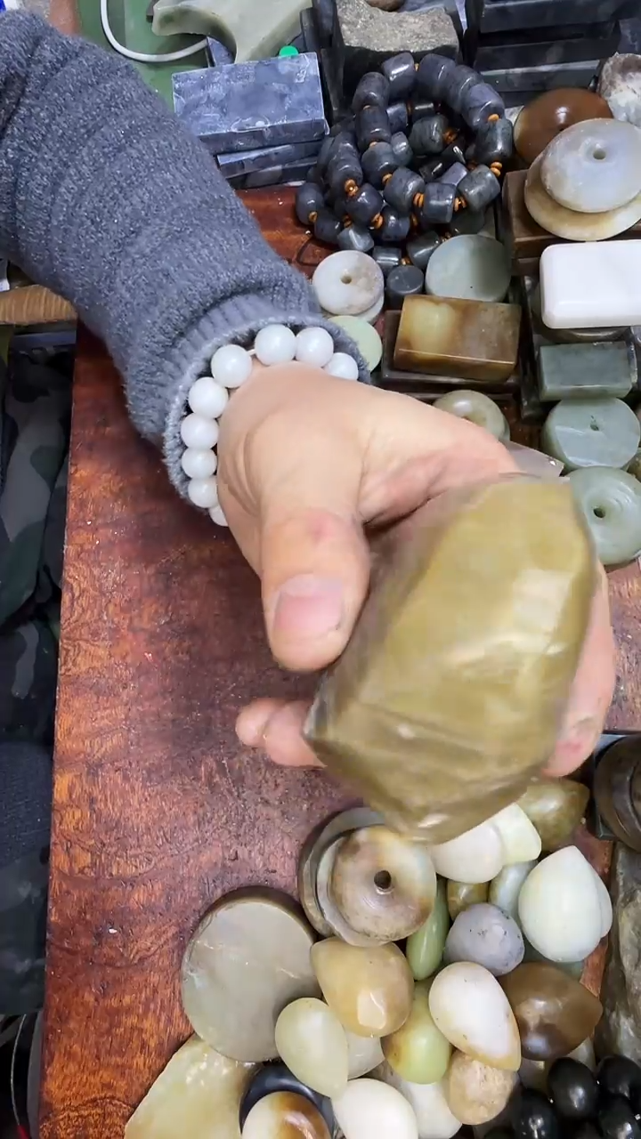 未镶嵌和田玉珠宝半成品1