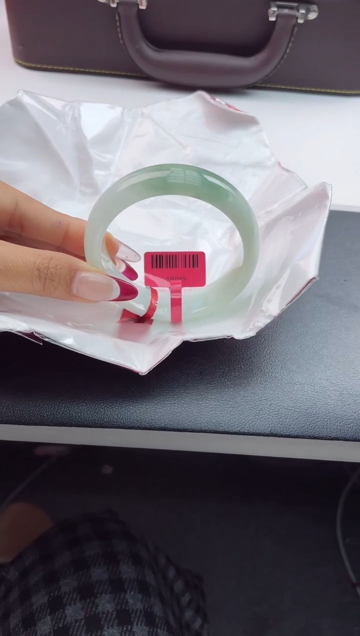 【闪购商品】翡翠手镯未镶嵌1翡翠手镯