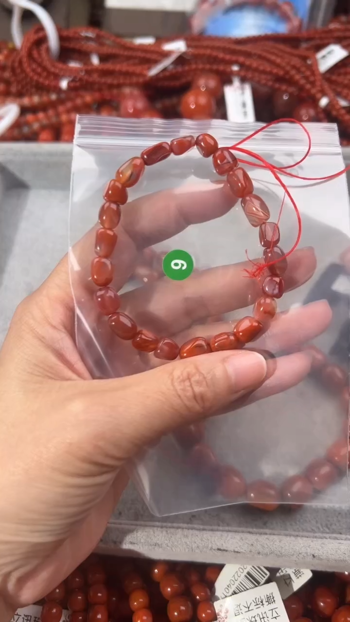 南红玛瑙手串未镶嵌6+