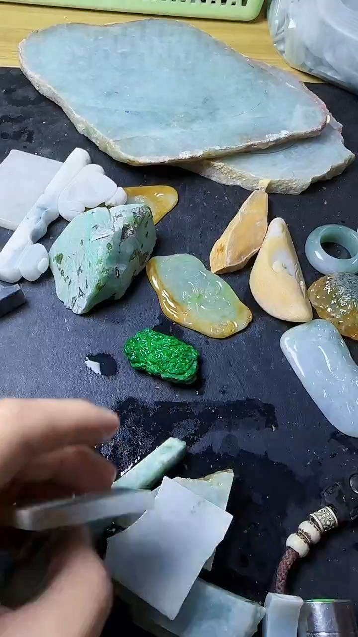 未镶嵌挂件翡翠043